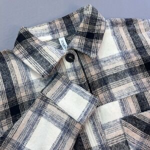 Zenana Women's Small Black Tan Cream Plaid Oversized Button Down Shacket